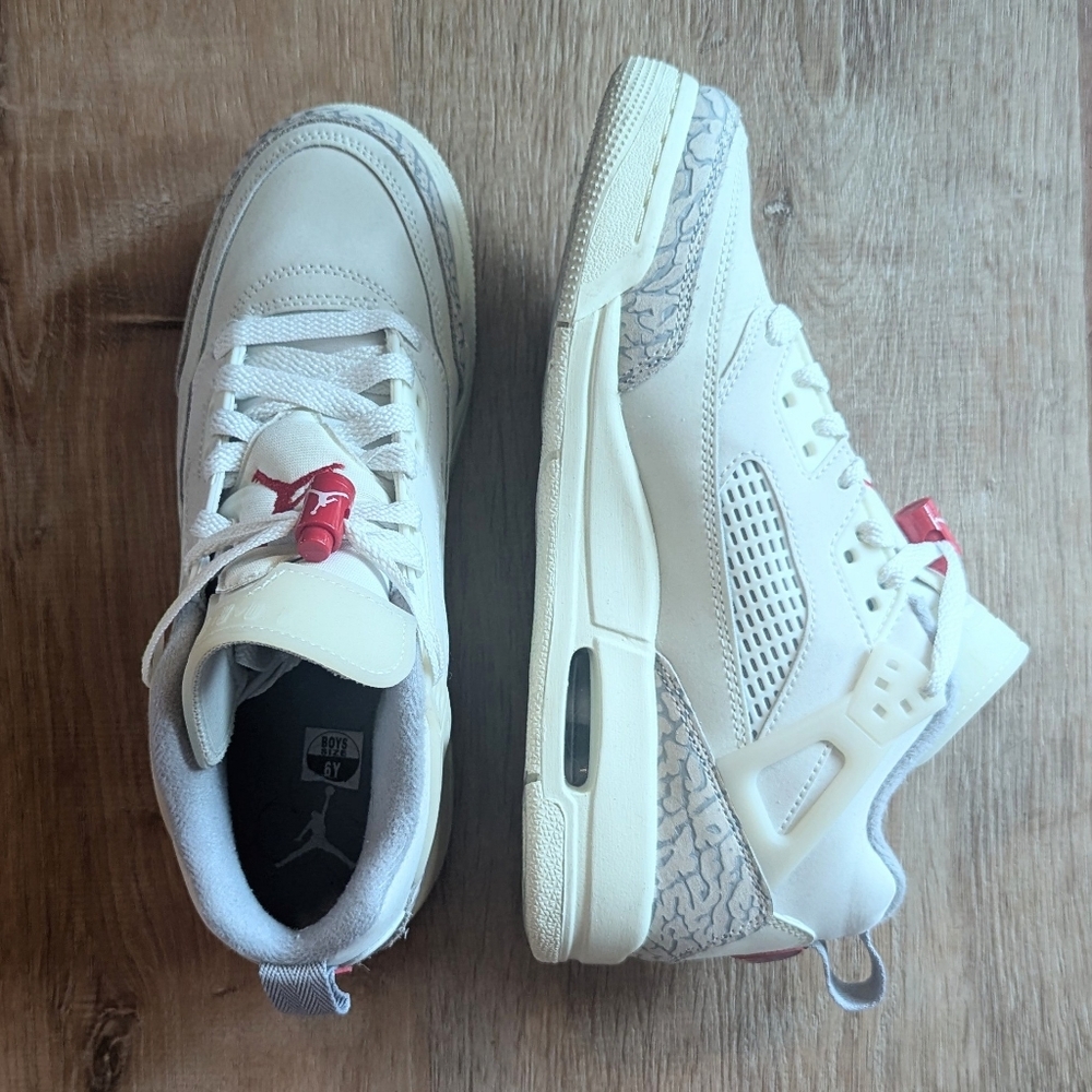 Jordan Cream and Red High-Top Sneakers Spizike Low GS 'Coconut Milk'
